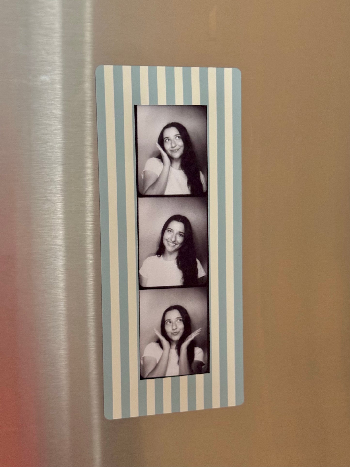 "SEASIDE STRIPES" DIGITAL PHOTOBOOTH FRAME MAGNET