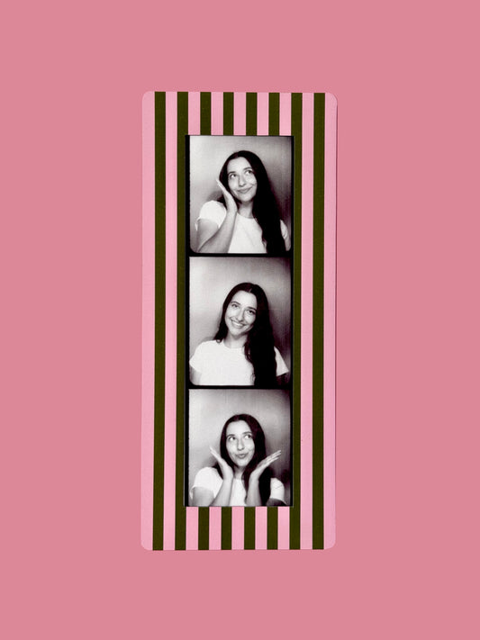 "BERRY FIELDS" DIGITAL PHOTOBOOTH FRAME MAGNET