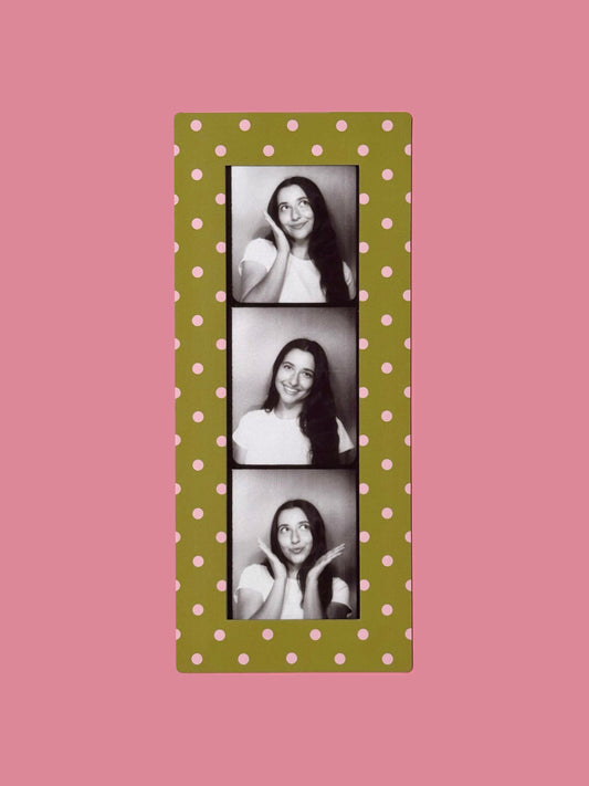 "OLIVE POLKA DOT" DIGITAL PHOTOBOOTH FRAME MAGNET
