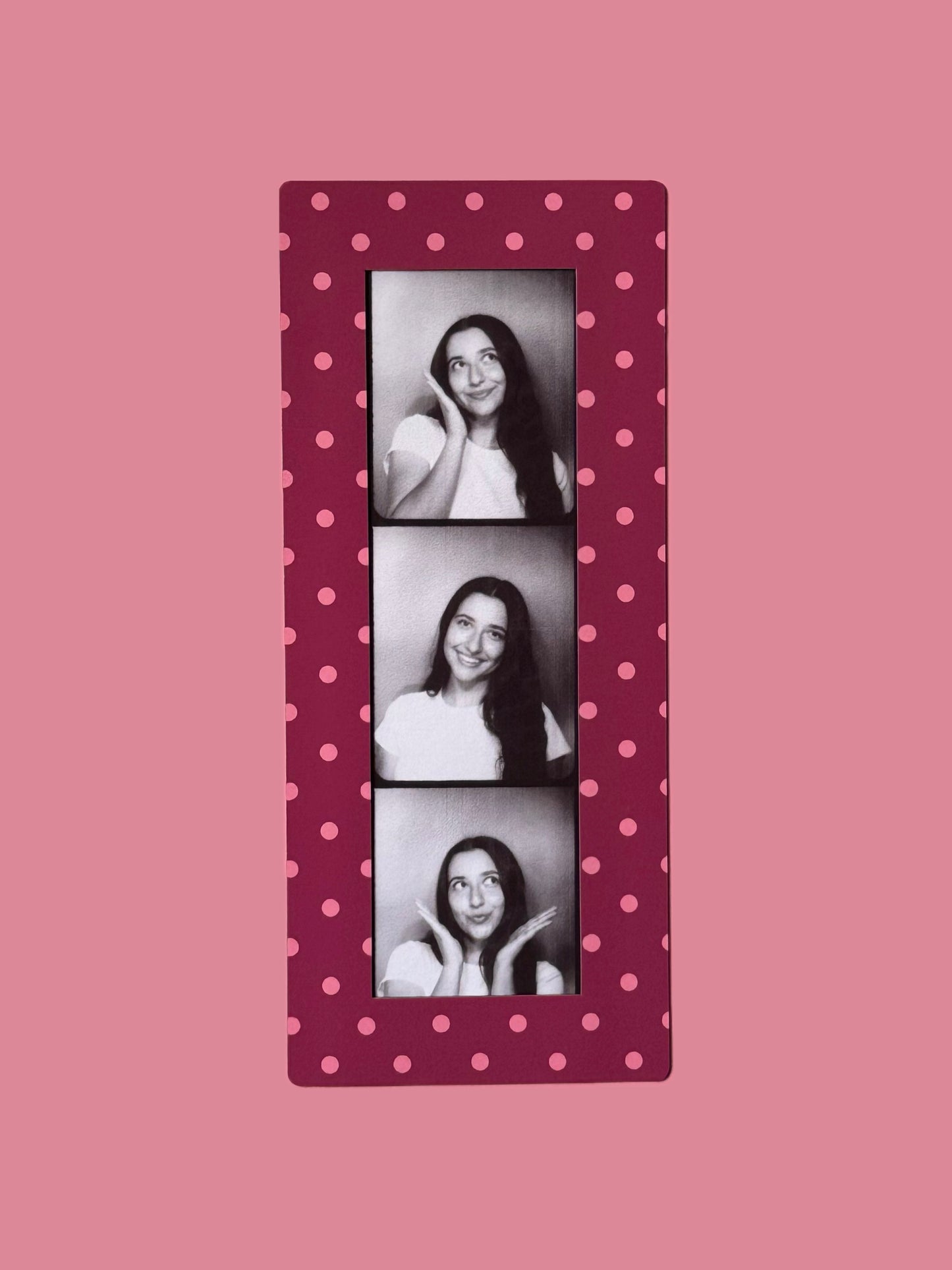 "PLUM POLKA DOT" DIGITAL PHOTOBOOTH FRAME MAGNET
