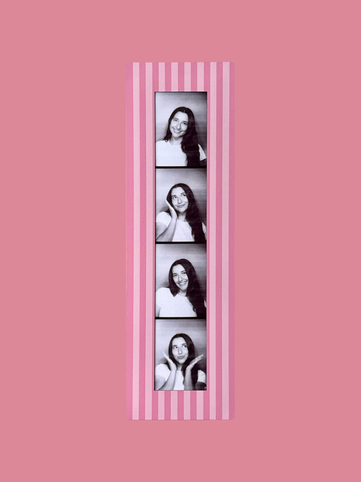 "STRAWBERRY STRIPES" VINTAGE PHOTOBOOTH FRAME MAGNET