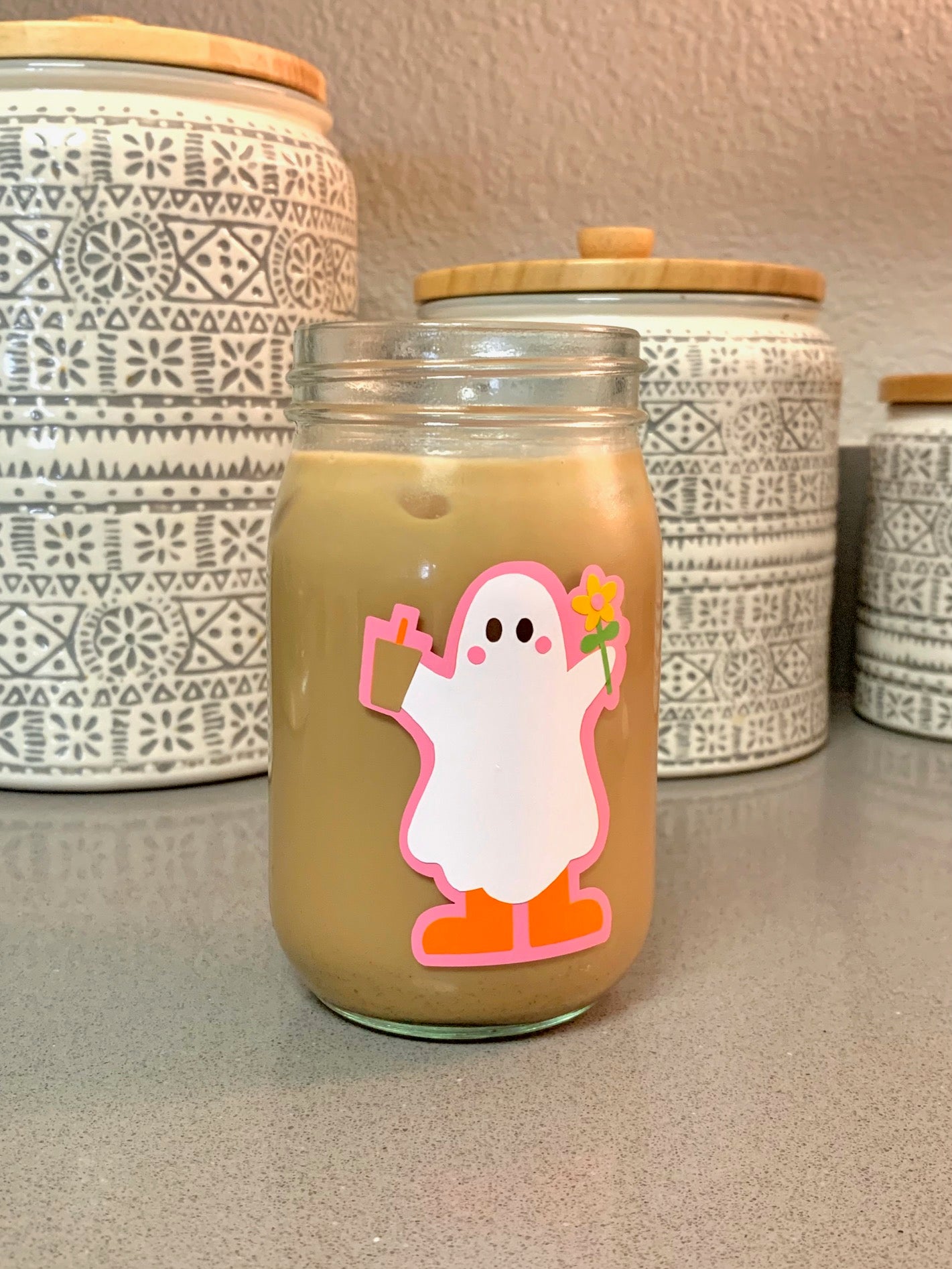 GHOSTY WITH BOOTS GLASS CUP
