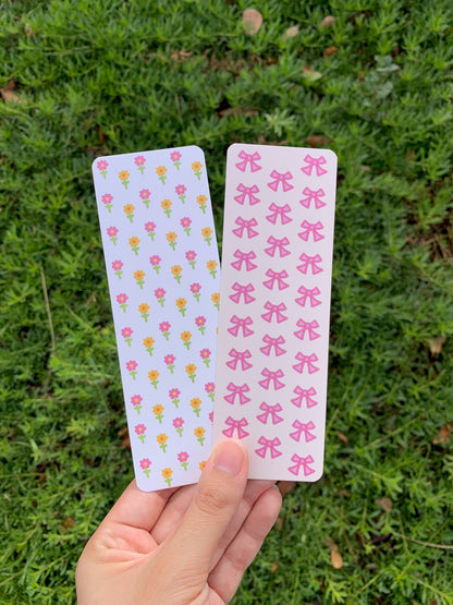 "PETALS AND BOWS" BOOKMARK SET