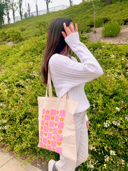 OOPSIE CHECKERED DOODLE TOTE BAG